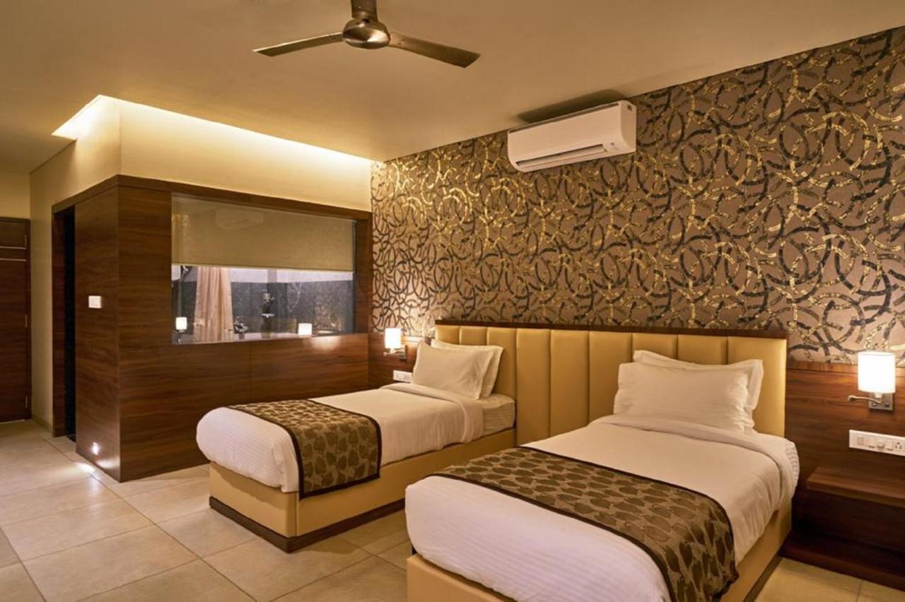 Hotel Shlok Kolhapur Exterior photo